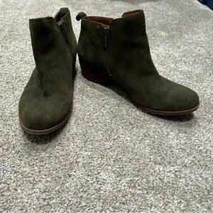 Lucky Brand olive green ankle boots